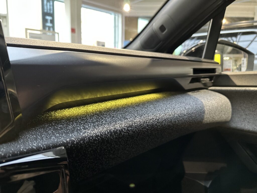 Renault Clio Exposé-Bild 48