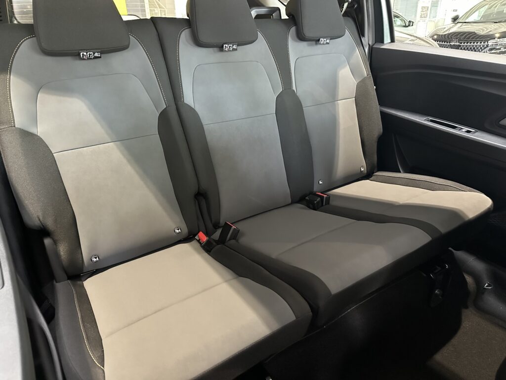Dacia Jogger Exposé-Bild 15