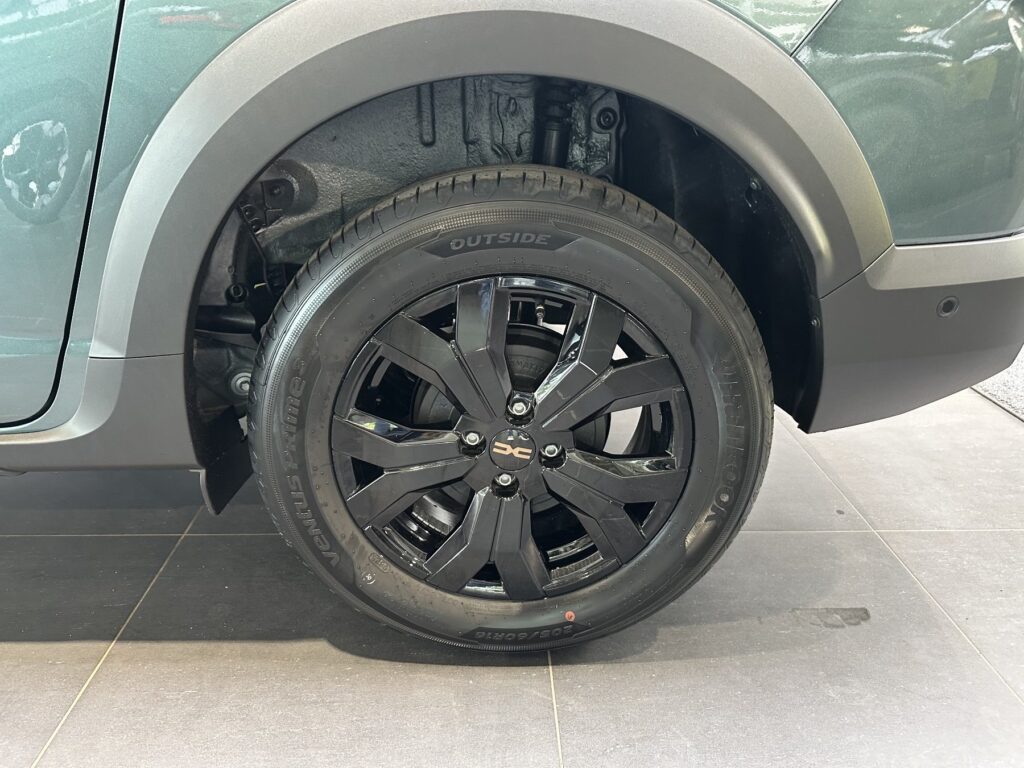 Dacia Jogger Exposé-Bild 30