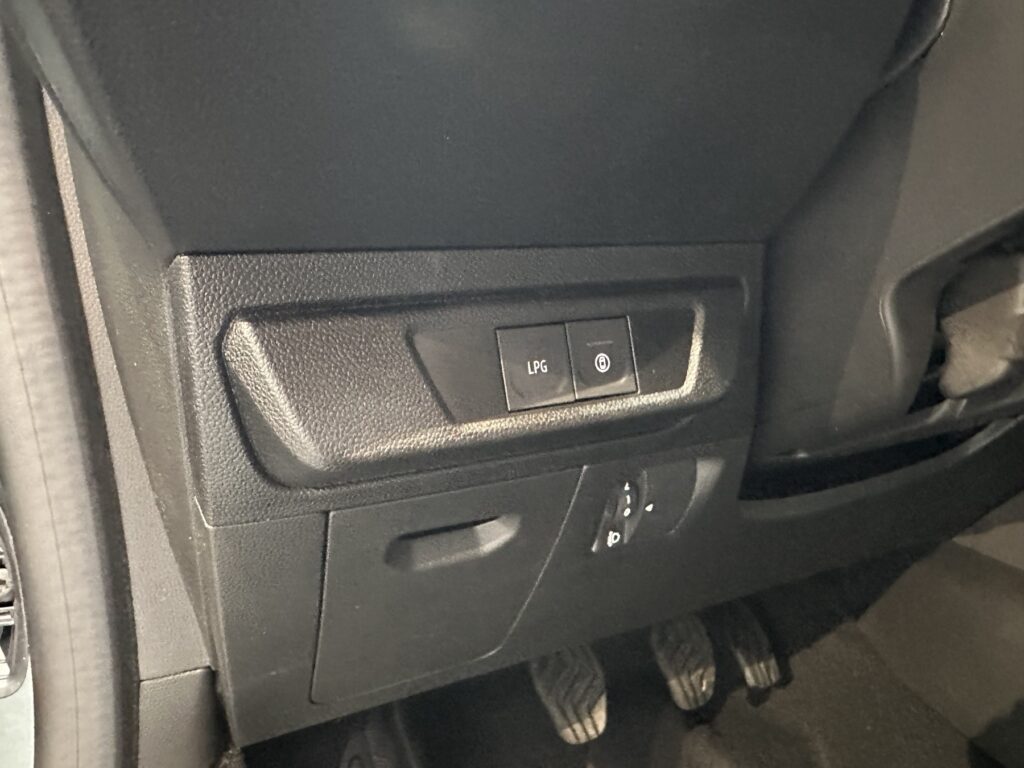 Dacia Jogger Exposé-Bild 33