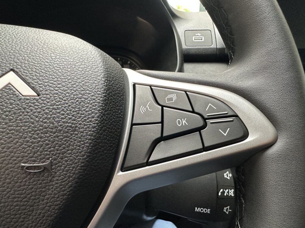Dacia Jogger Exposé-Bild 38
