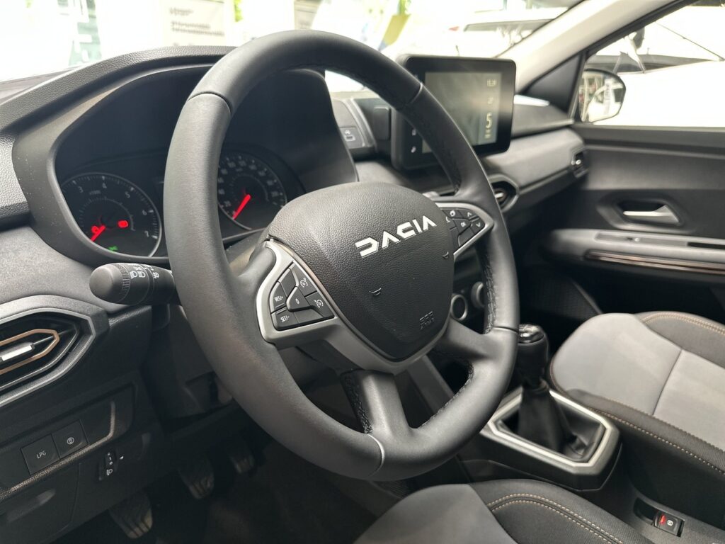 Dacia Jogger Exposé-Bild 35