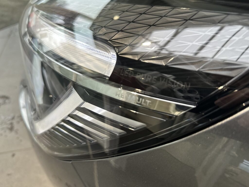 Renault Clio Exposé-Bild 5