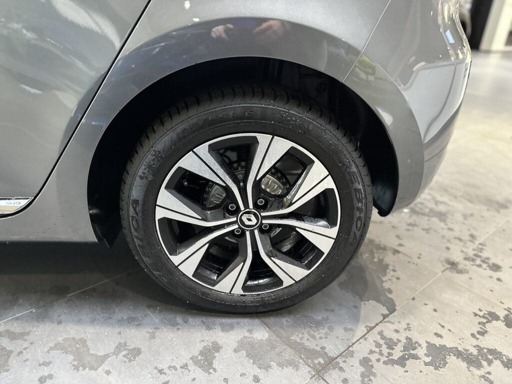 Renault Clio Exposé-Bild 20