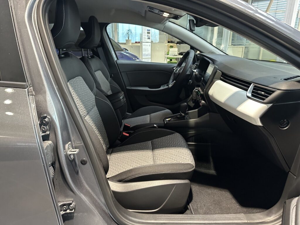 Renault Clio Exposé-Bild 22