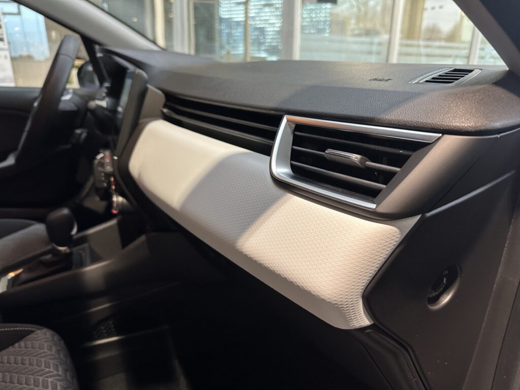 Renault Clio Exposé-Bild 23