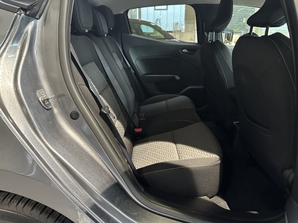 Renault Clio Exposé-Bild 26