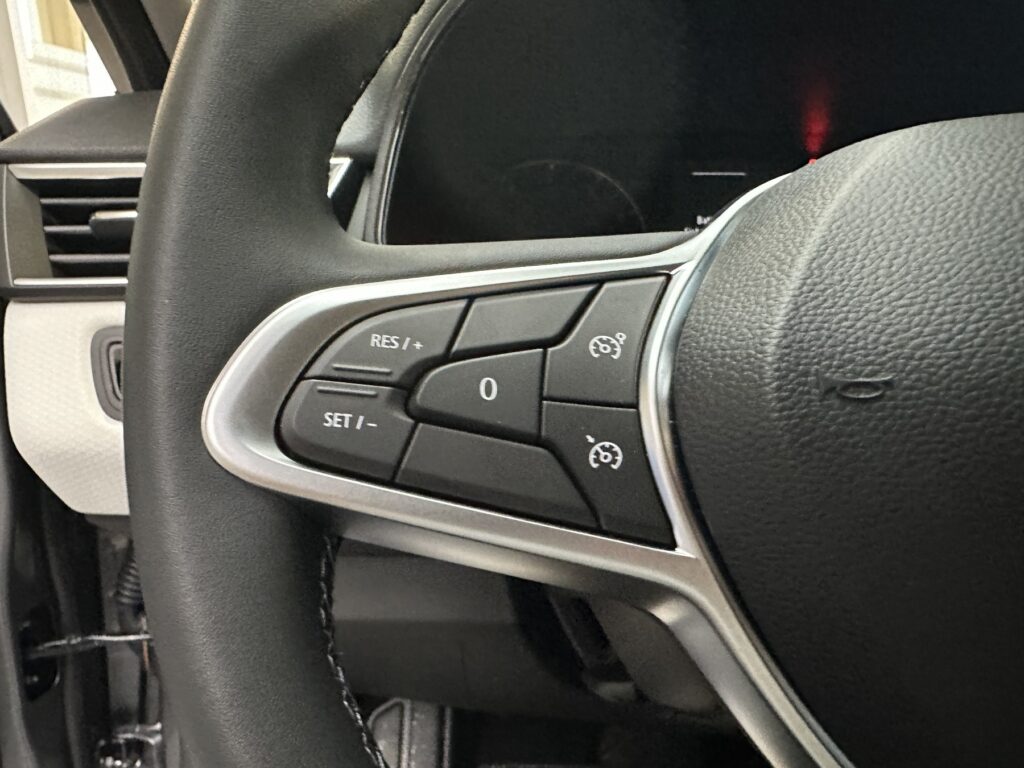 Renault Clio Exposé-Bild 35