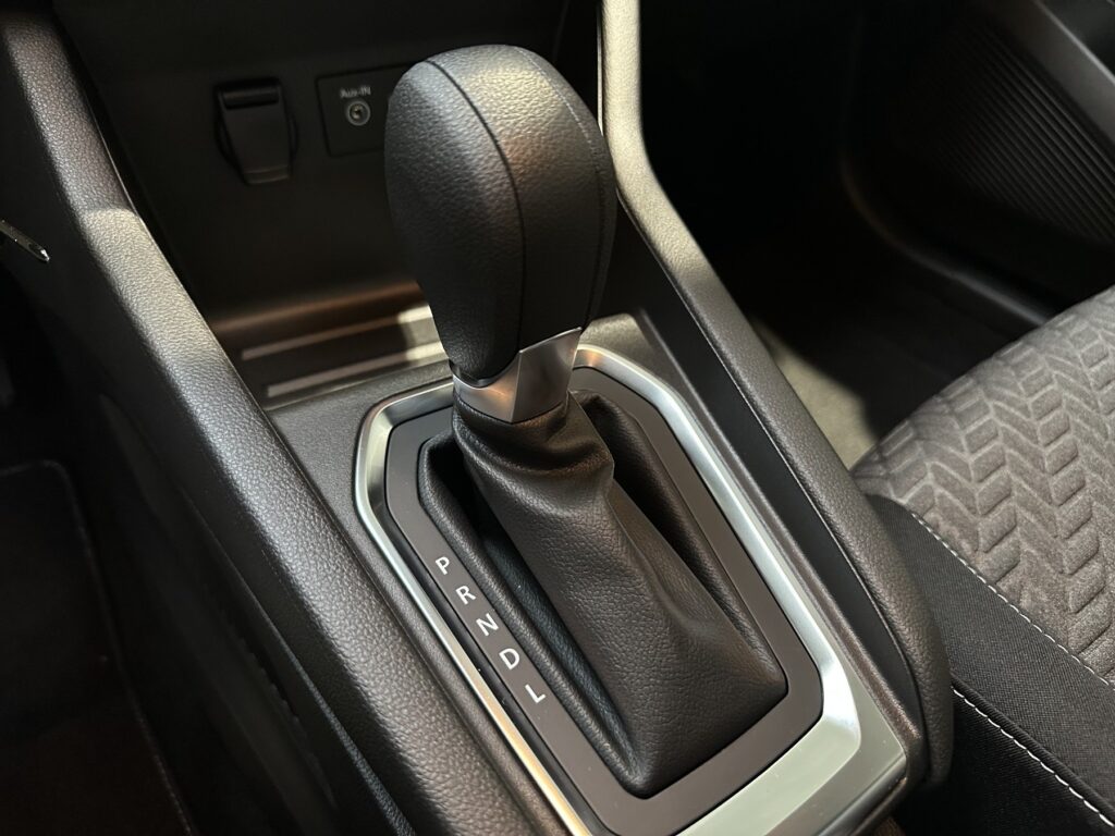 Renault Clio Exposé-Bild 43