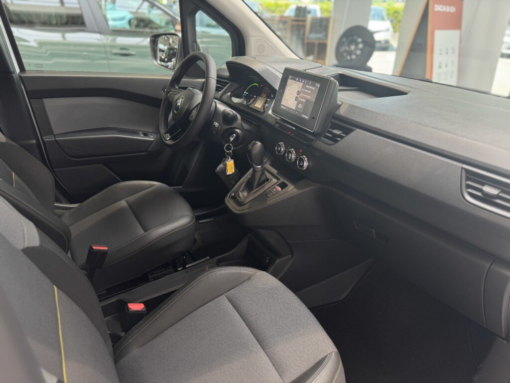 Renault Kangoo E-TECH Exposé-Bild 5