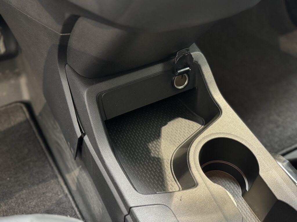 Renault Kangoo E-TECH Exposé-Bild 17