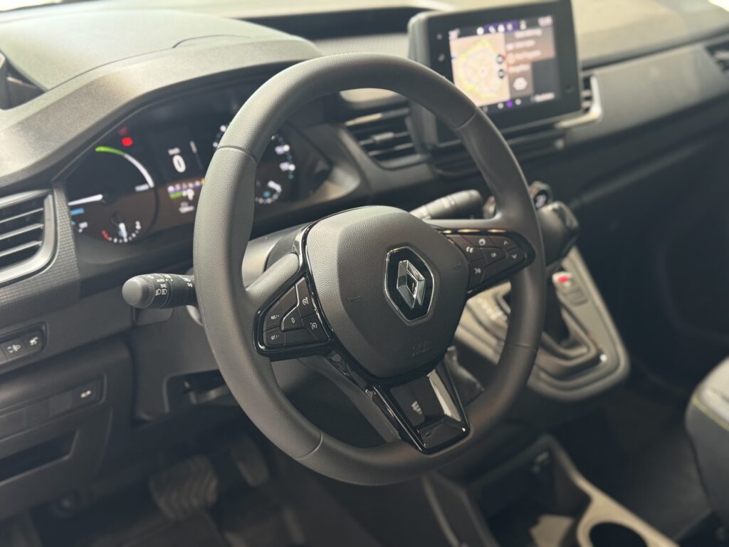 Renault Kangoo E-TECH Exposé-Bild 24