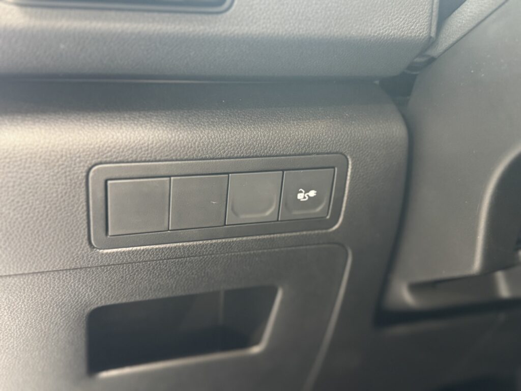 Renault Kangoo E-TECH Exposé-Bild 31