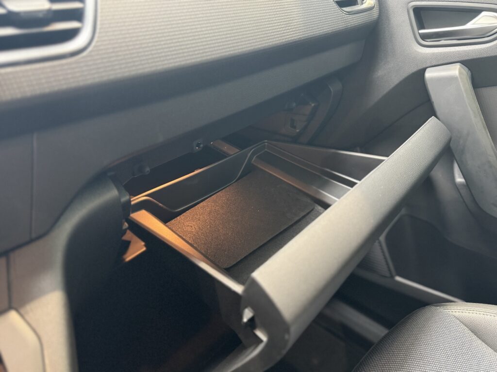 Renault Kangoo E-TECH Exposé-Bild 34