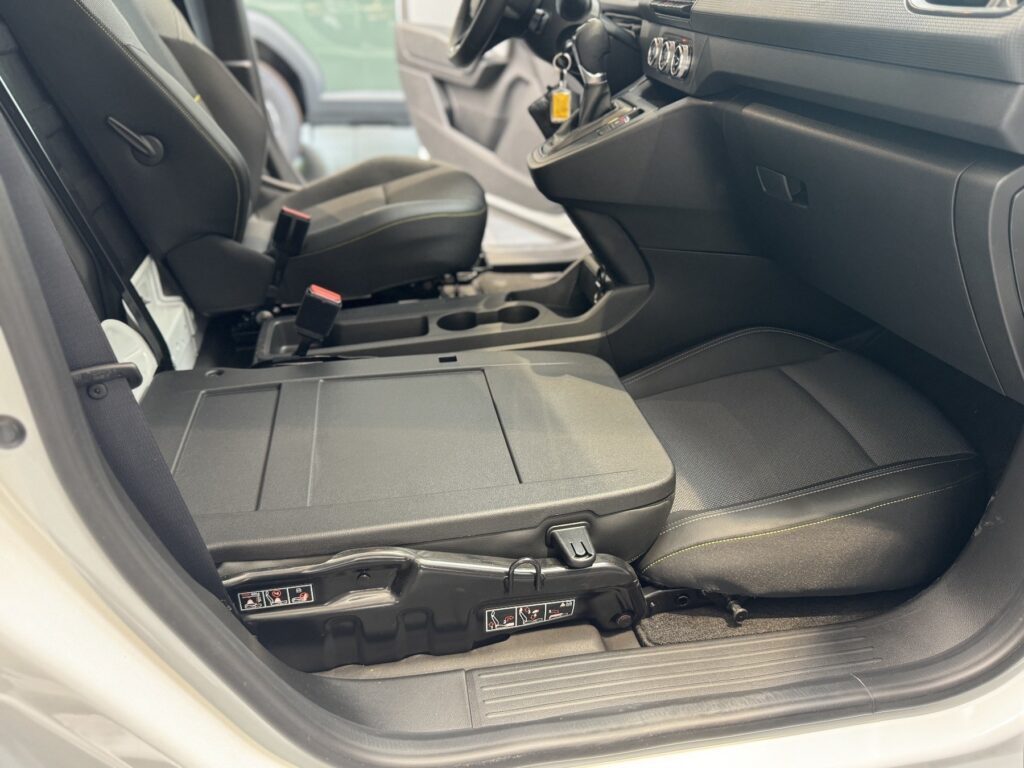 Renault Kangoo E-TECH Exposé-Bild 41