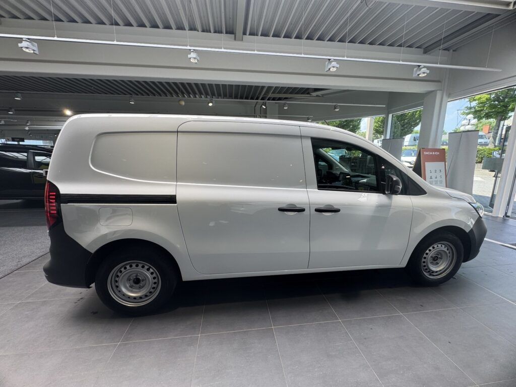 Renault Kangoo E-TECH Exposé-Bild 43