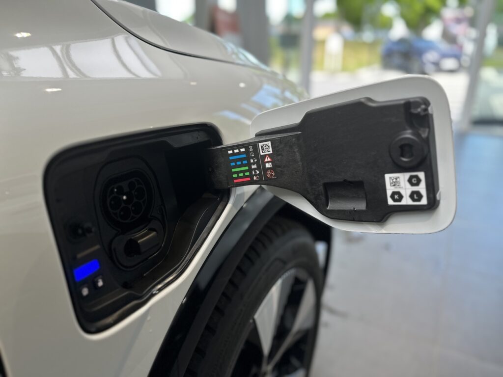 Renault Megane E-TECH Exposé-Bild 9