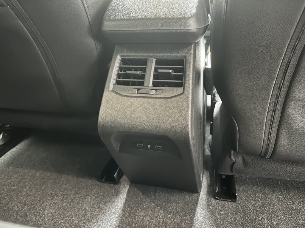 Renault Megane E-TECH Exposé-Bild 17