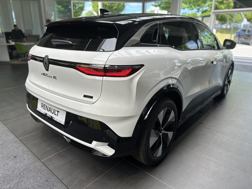 Renault Megane E-TECH Exposé-Bild 19