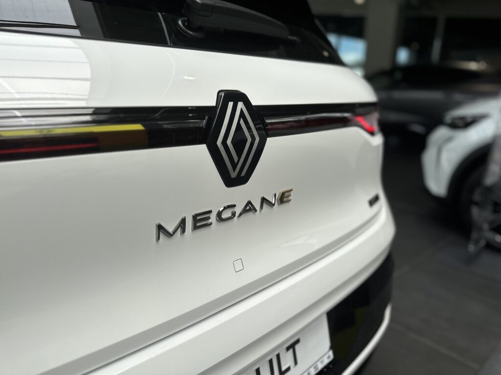 Renault Megane E-TECH Exposé-Bild 22