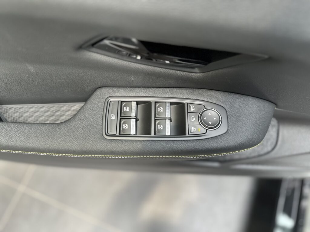 Renault Megane E-TECH Exposé-Bild 30