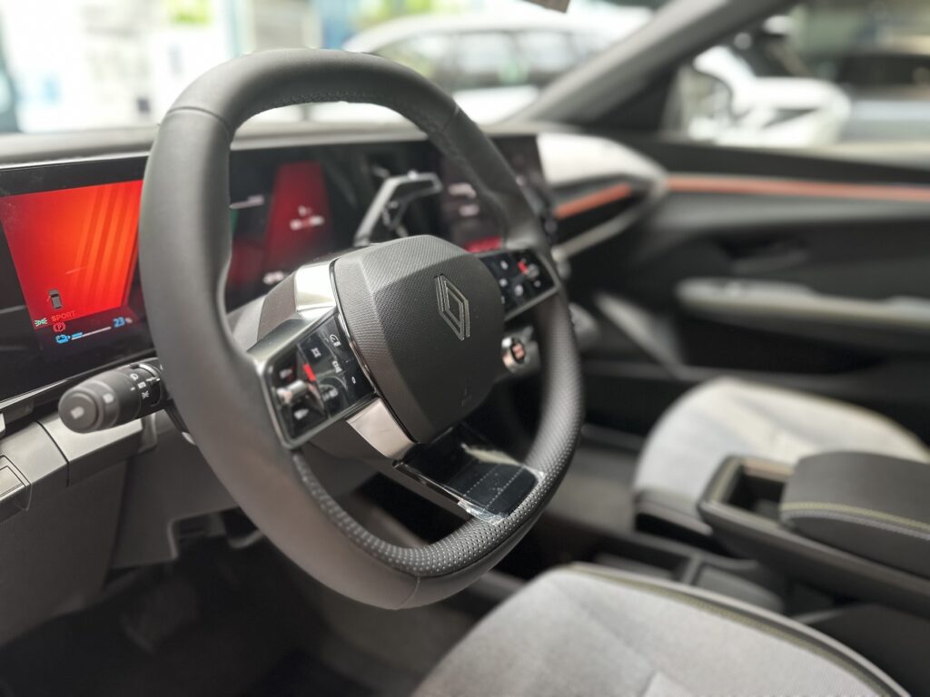 Renault Megane E-TECH Exposé-Bild 35