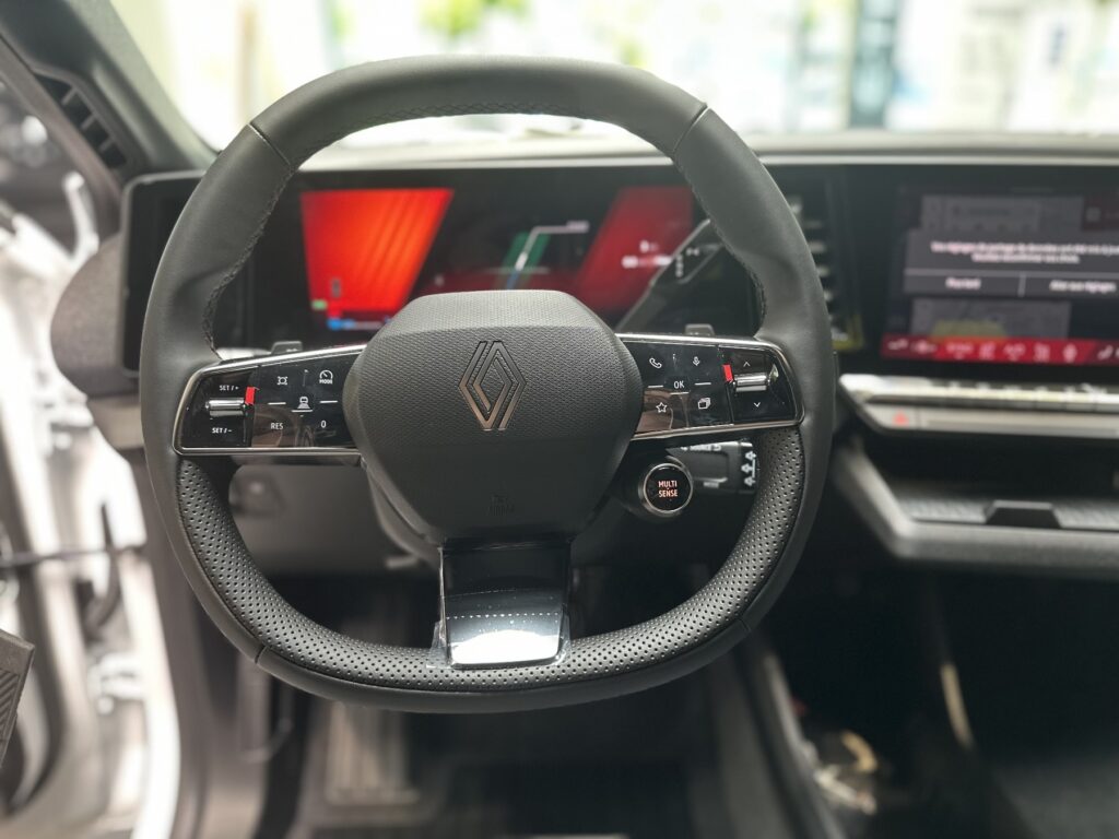 Renault Megane E-TECH Exposé-Bild 36