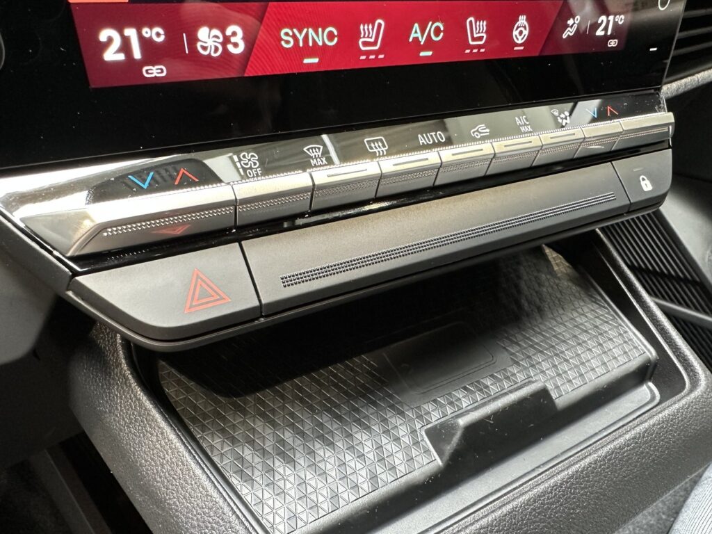 Renault Megane E-TECH Exposé-Bild 44