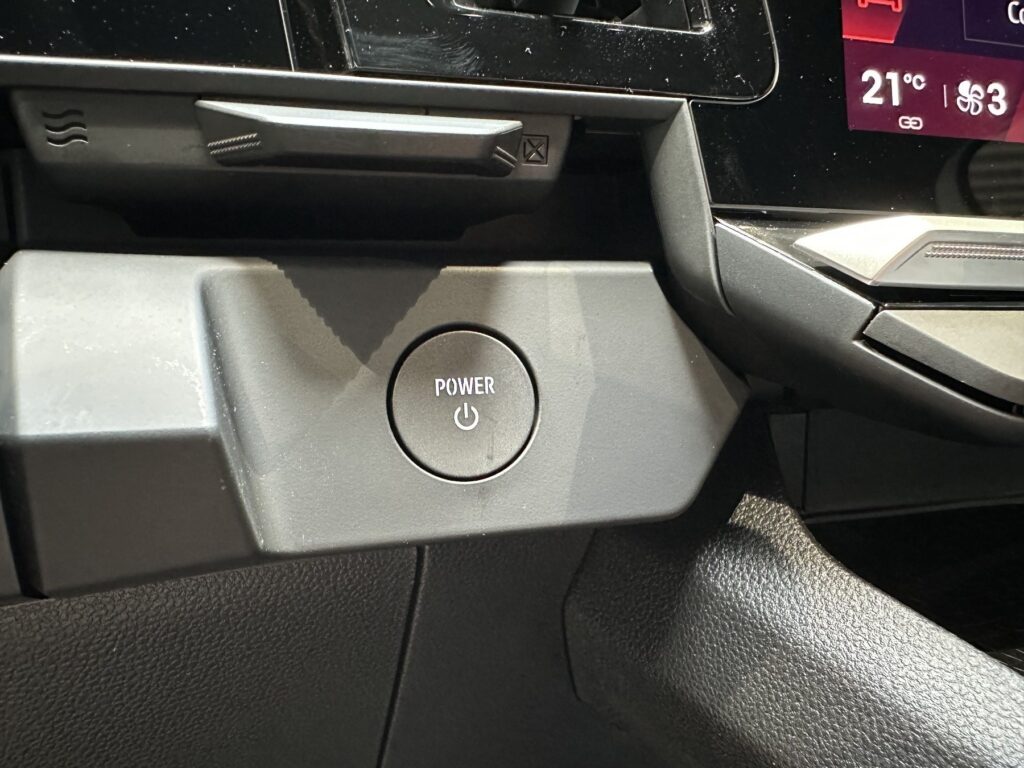 Renault Megane E-TECH Exposé-Bild 50