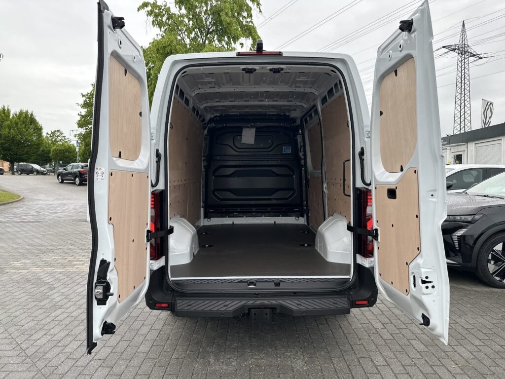 Renault Master Exposé-Bild 24