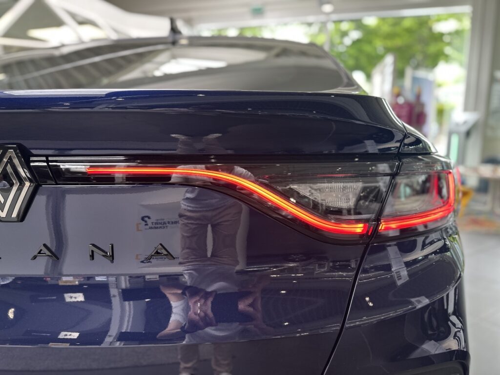 Renault Arkana Exposé-Bild 22