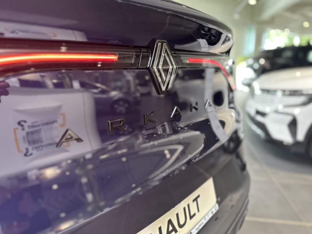 Renault Arkana Exposé-Bild 23