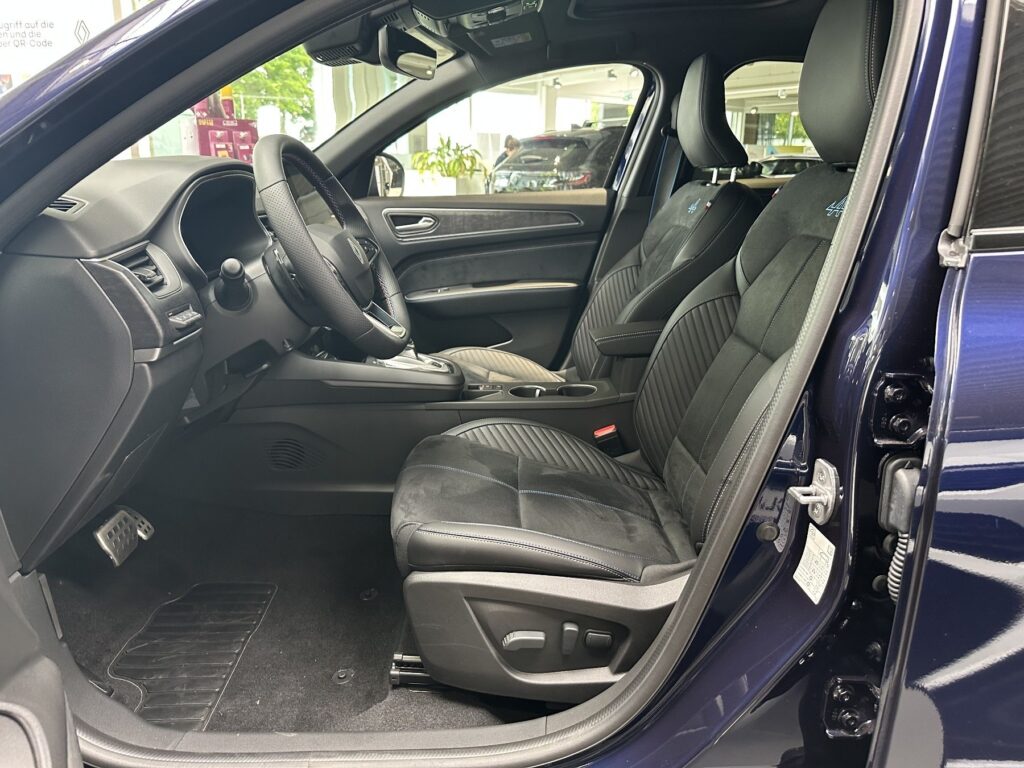 Renault Arkana Exposé-Bild 31