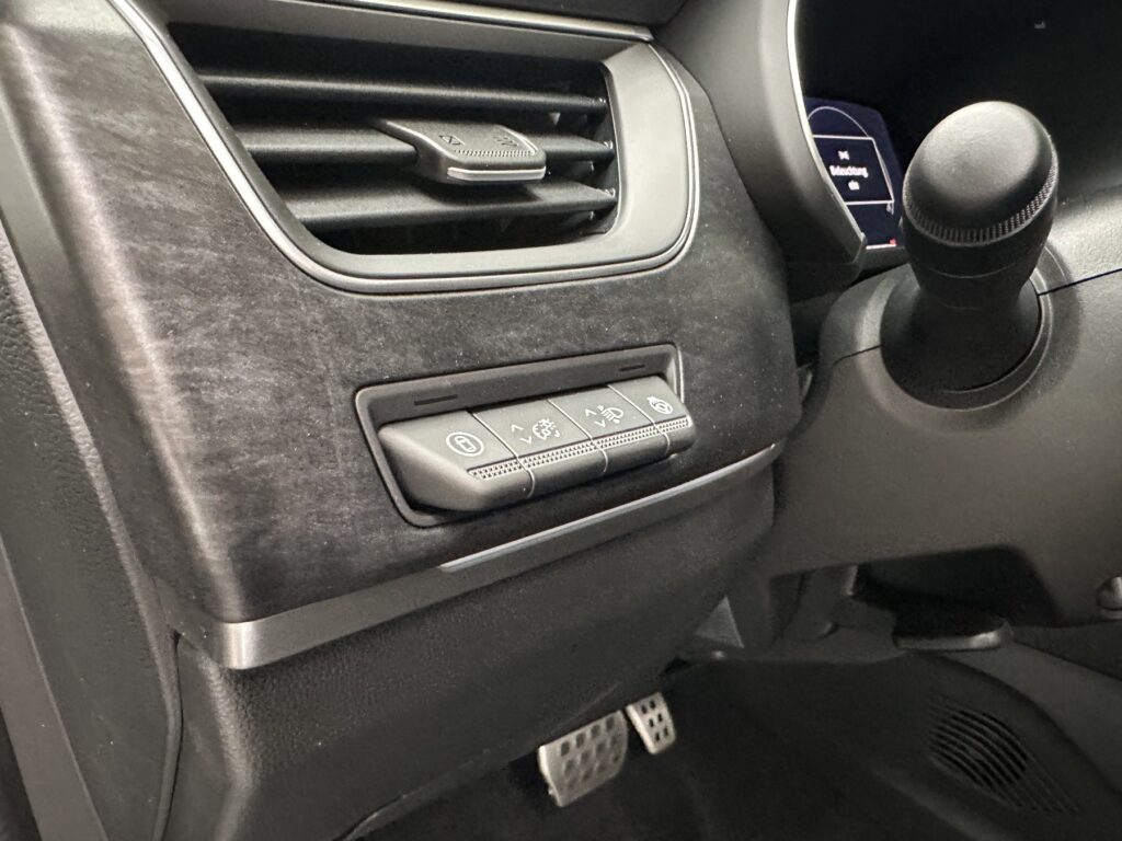 Renault Arkana Exposé-Bild 33