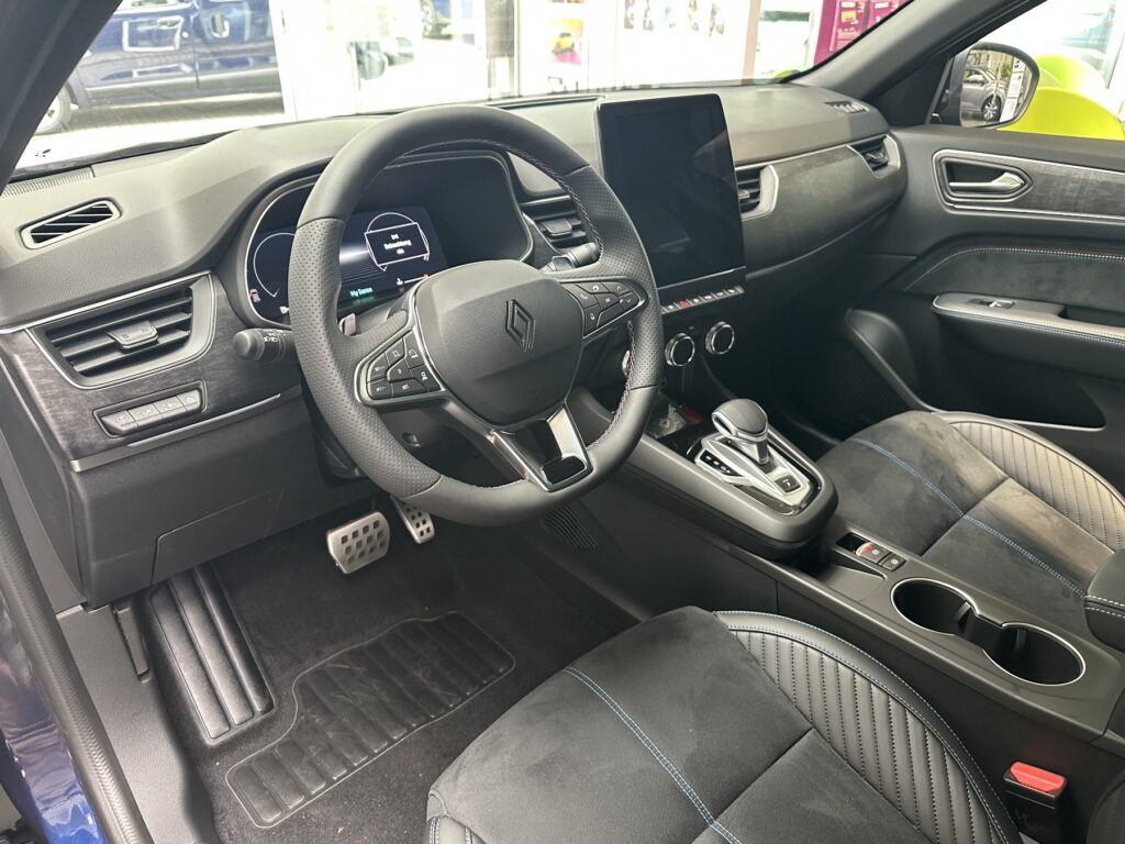 Renault Arkana Exposé-Bild 34