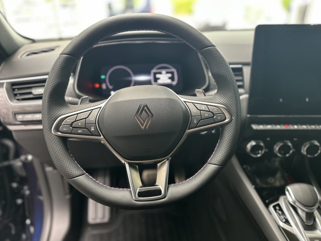 Renault Arkana Exposé-Bild 36