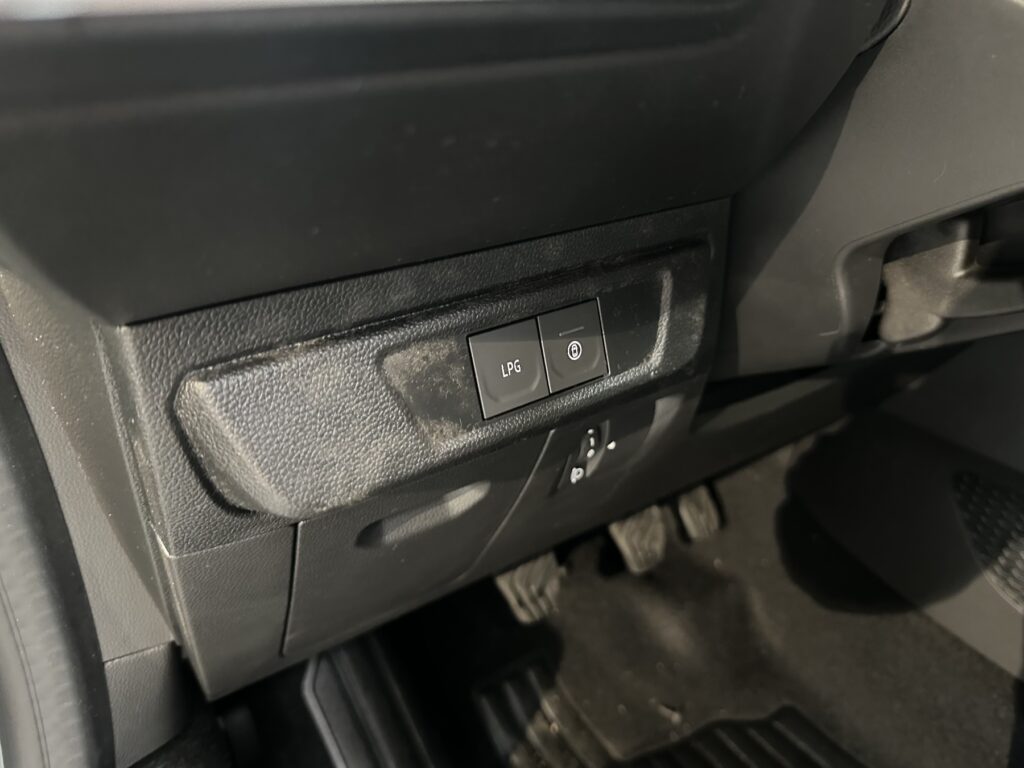 Dacia Jogger Exposé-Bild 33