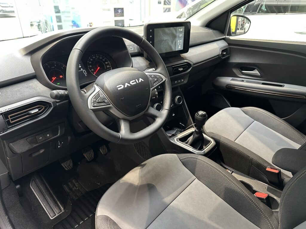 Dacia Jogger Exposé-Bild 35