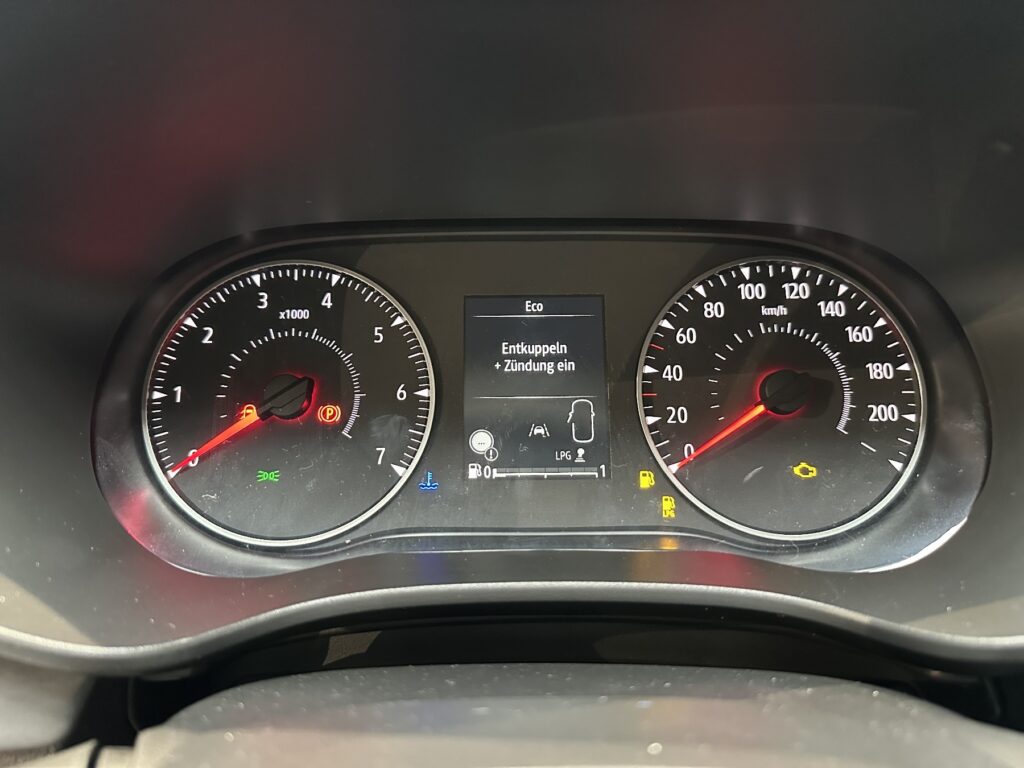 Dacia Jogger Exposé-Bild 42