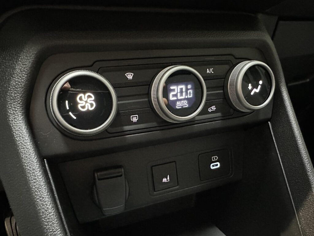 Dacia Jogger Exposé-Bild 47