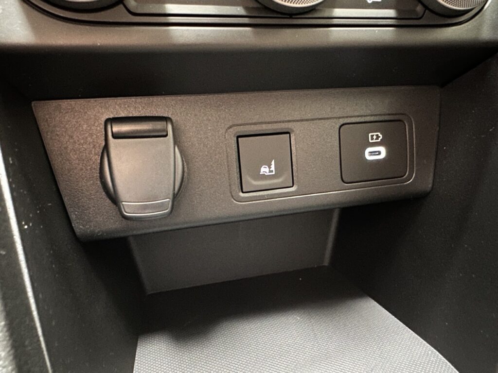 Dacia Jogger Exposé-Bild 48