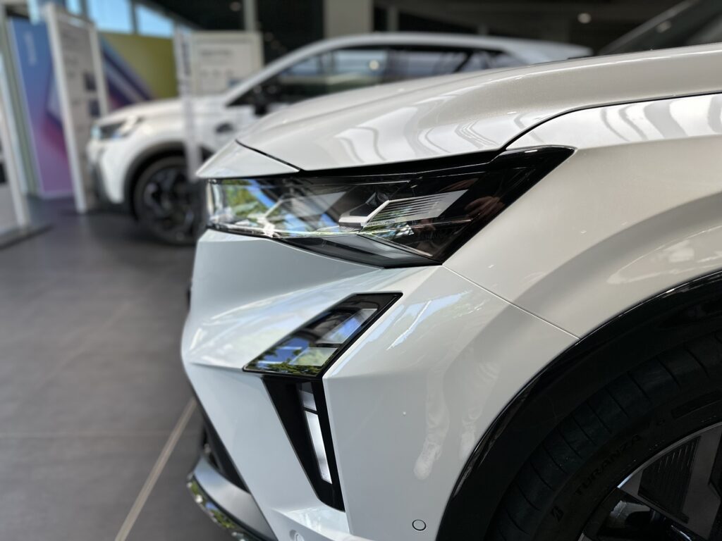 Renault Rafale Exposé-Bild 4