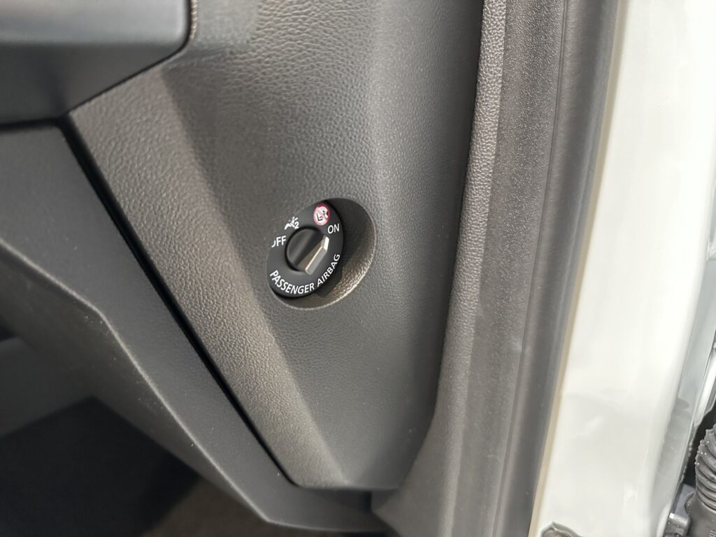 Renault Rafale Exposé-Bild 11