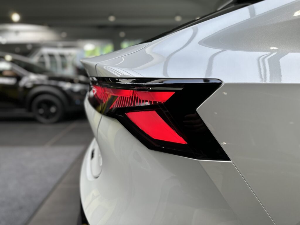 Renault Rafale Exposé-Bild 19