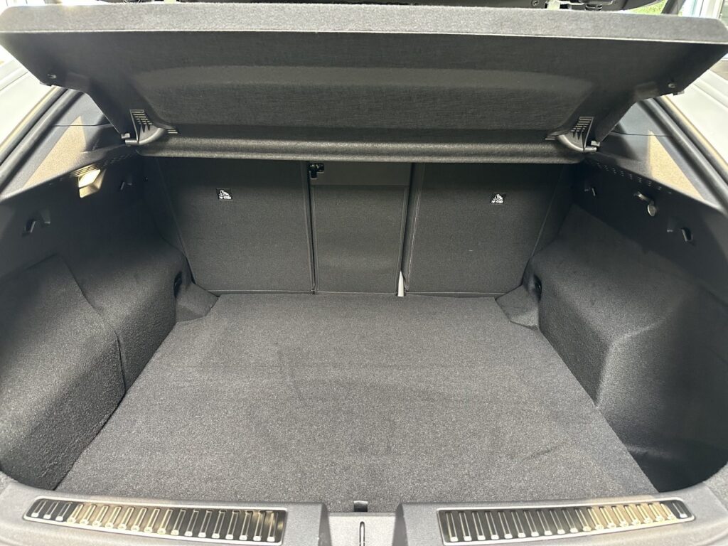 Renault Rafale Exposé-Bild 25