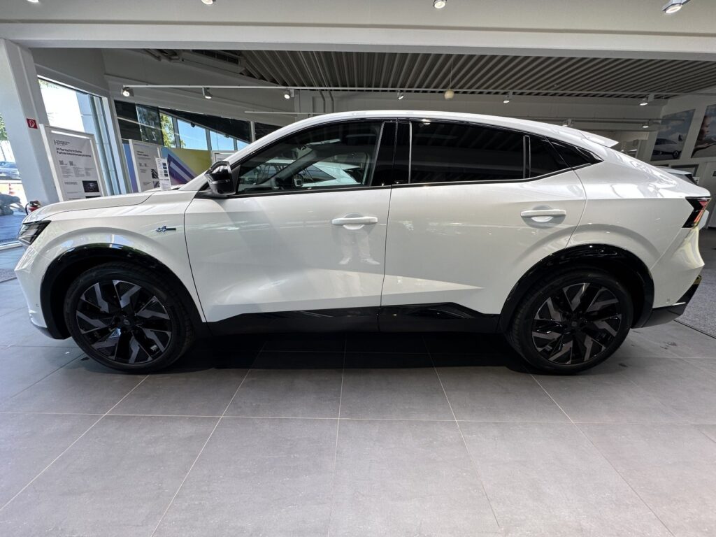 Renault Rafale Exposé-Bild 27