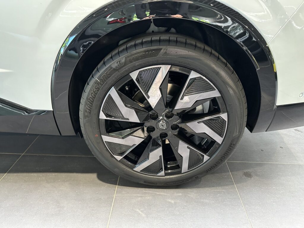 Renault Rafale Exposé-Bild 30