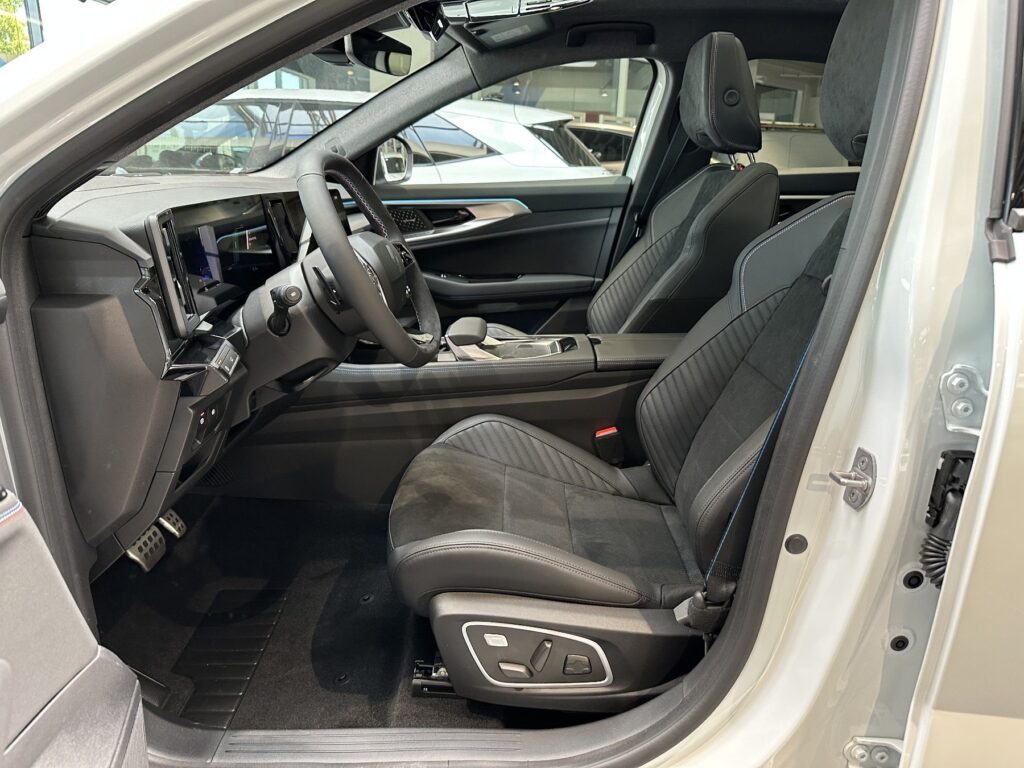 Renault Rafale Exposé-Bild 31