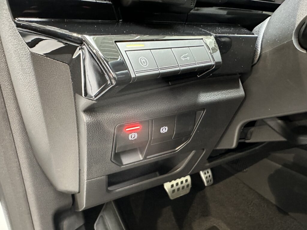 Renault Rafale Exposé-Bild 36