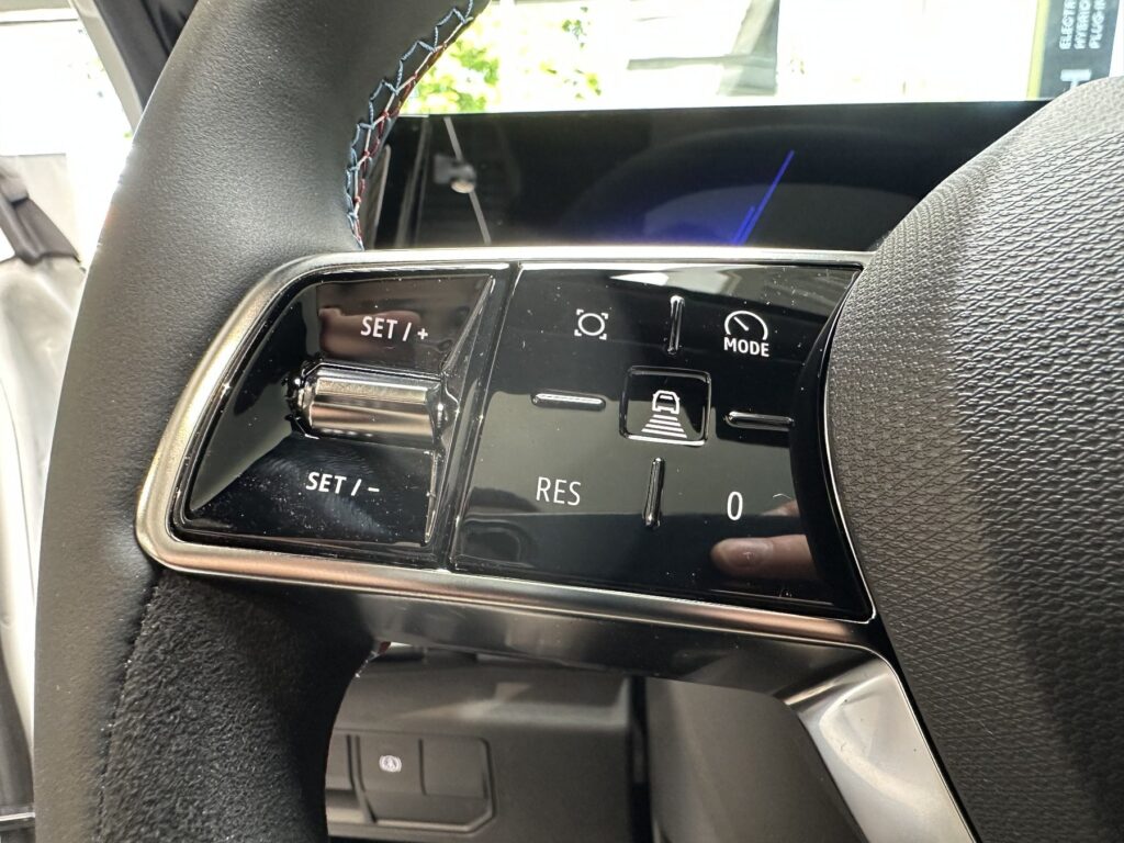 Renault Rafale Exposé-Bild 37